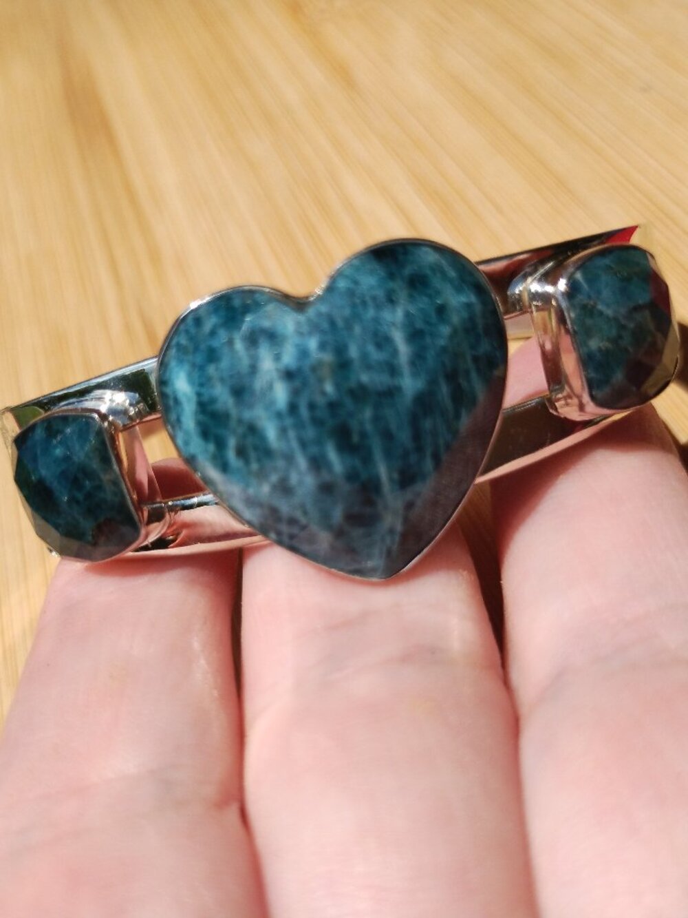 Jay King DTR mine finds 925 Sterling Silver Teal Apatite Heart Cuff Bracelet,